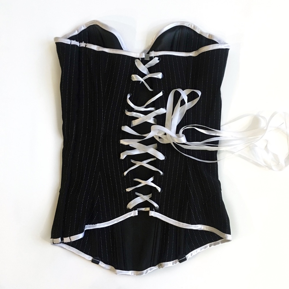 Fredrick’s of Hollywood Corset - Picture 2 of 5